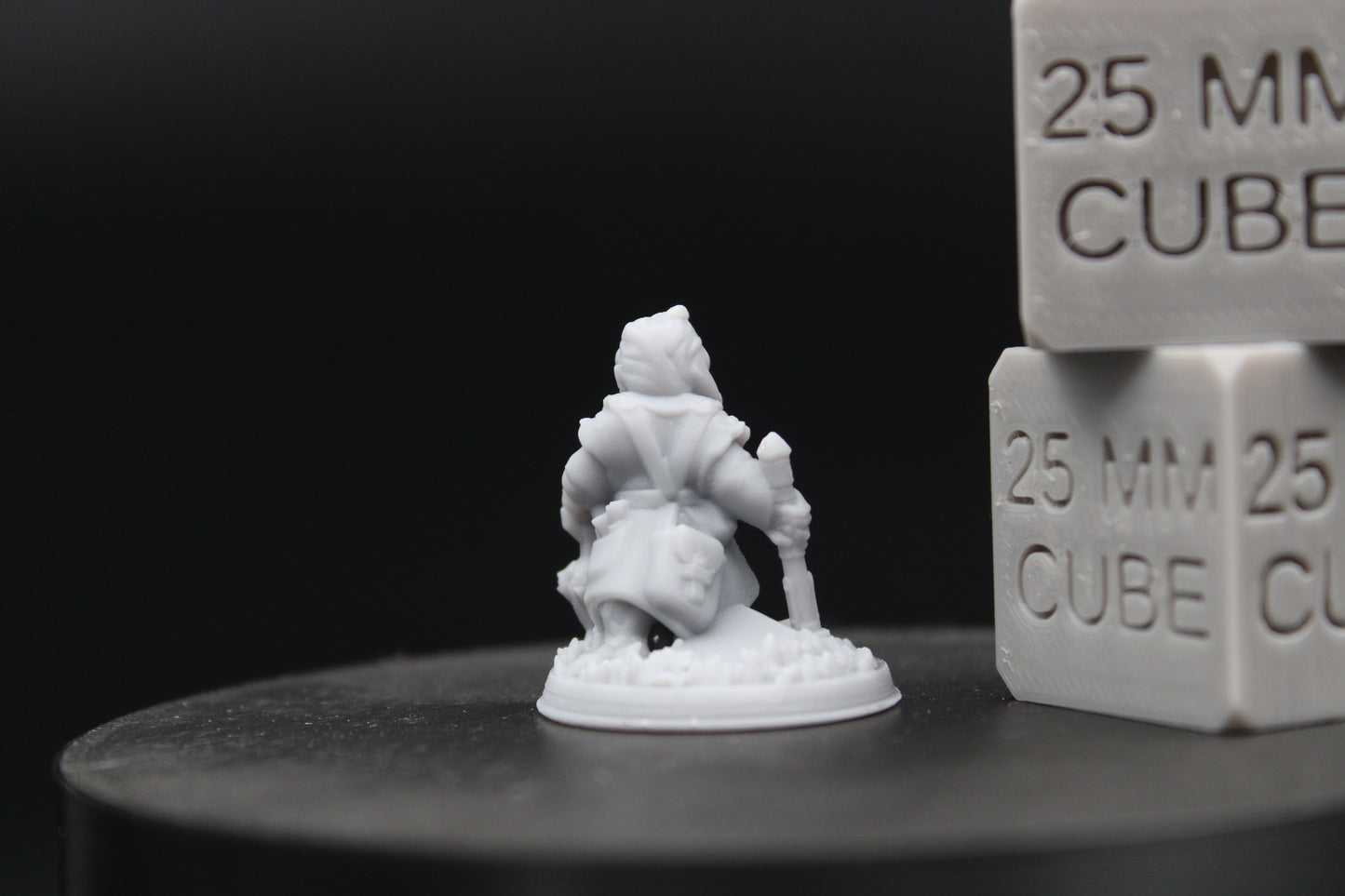Halfling Adventurer Female Artificer Tinkerer Gnome 32mm Miniature Dnd Skirmish
