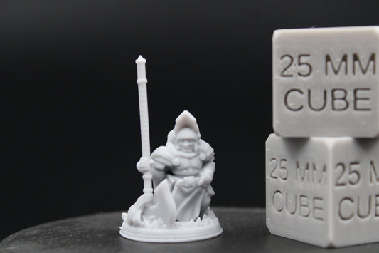 Halfling Adventurer Knight Paladin Great Axe 32mm Miniature Dnd Skirmish