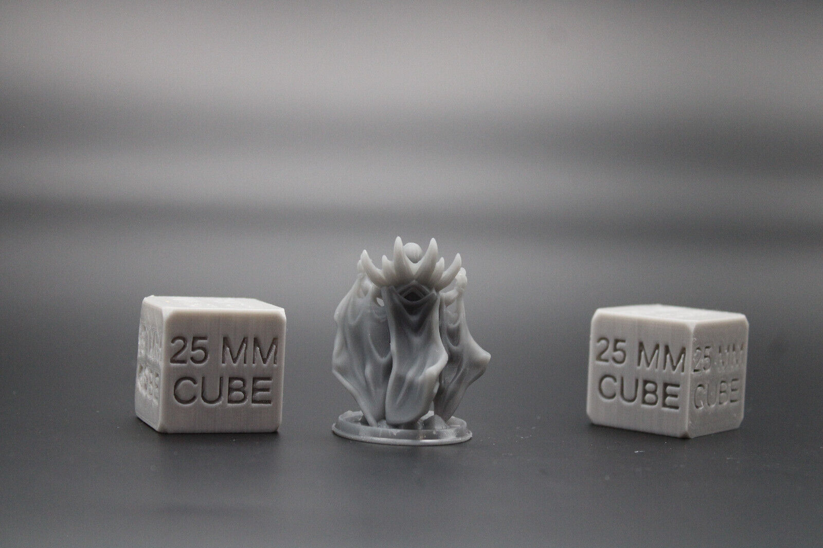 Necromancer Mage Wizard Sorceress Spiked Female 32mm Miniature Dnd Skirmish