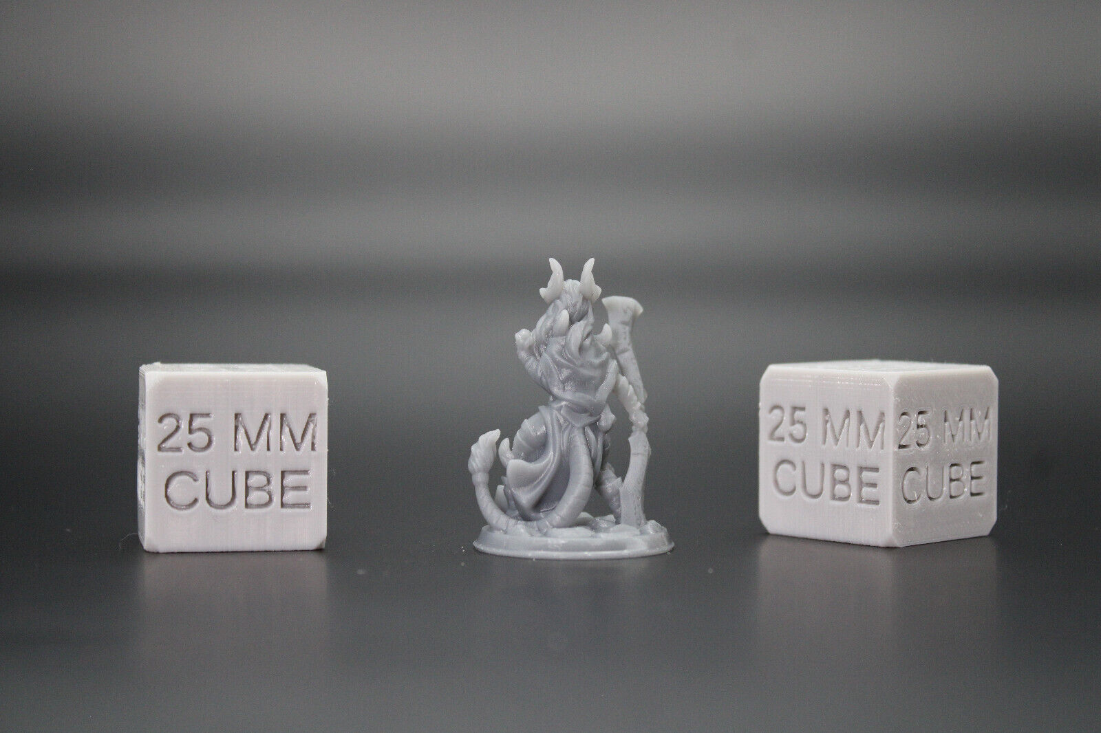 Tiefling Demonkin Female Twin Blade Double Sword 32mm Miniature Dnd Skirmish