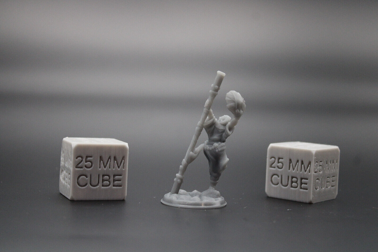 Monk Female with Staff and Hat 32mm Miniature Dnd Skirmish