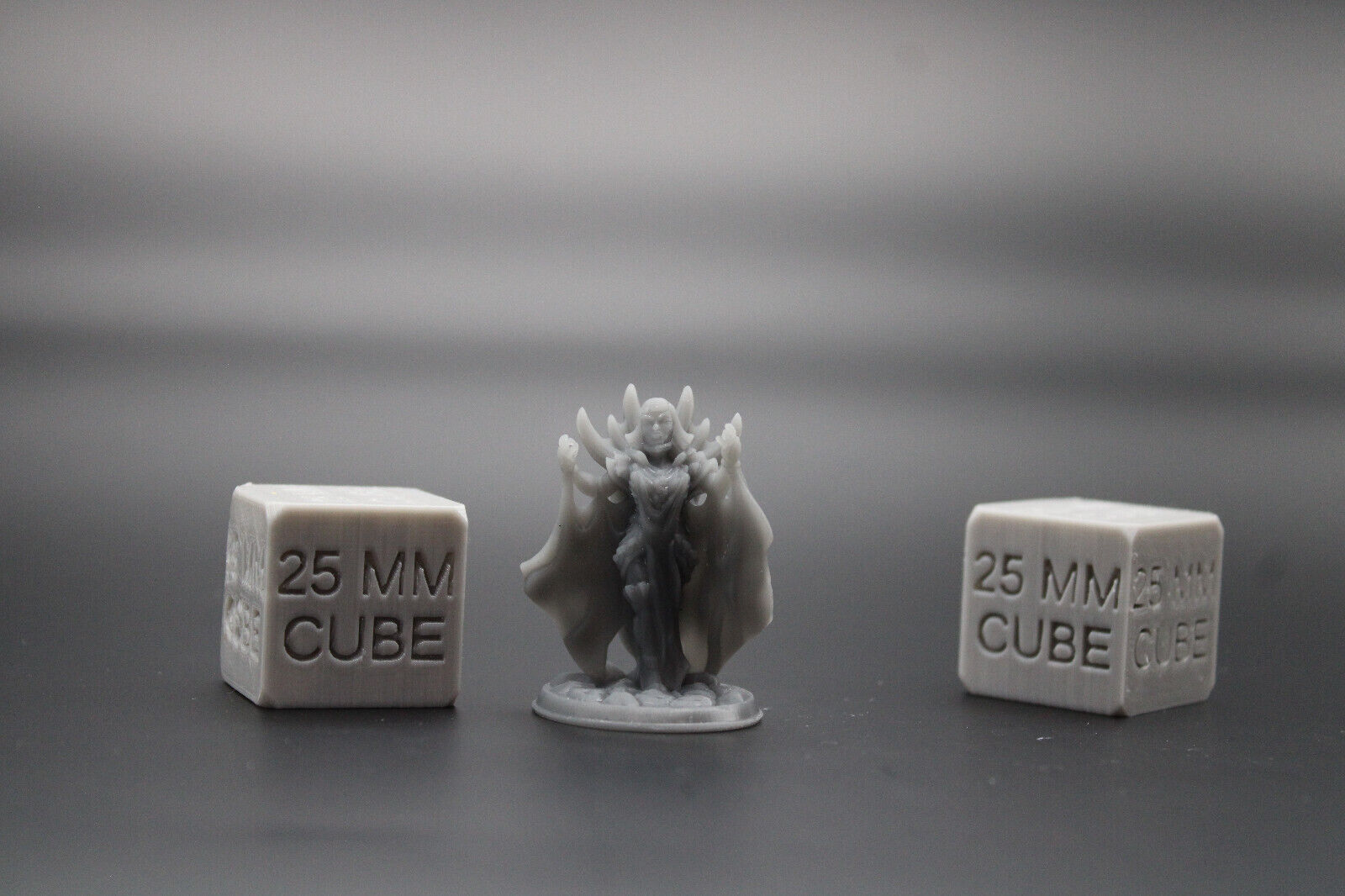 Necromancer Mage Wizard Sorceress Spiked Female 32mm Miniature Dnd Skirmish