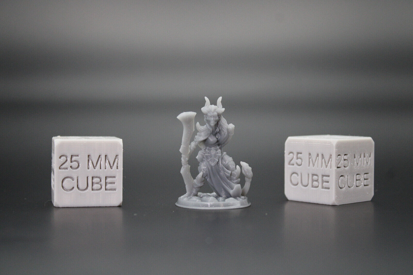 Tiefling Demonkin Female Twin Blade Double Sword 32mm Miniature Dnd Skirmish