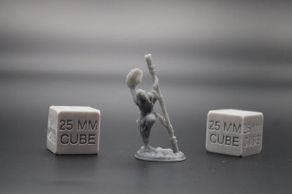 Monk Female with Staff and Hat 32mm Miniature Dnd Skirmish