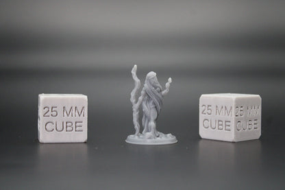 Druid Female Herbalist Witch 32mm Miniature Dnd Skirmish