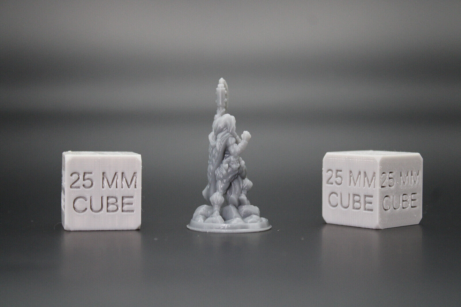 Barbarian Female with Great Axe 32mm Miniature Dnd Skirmish