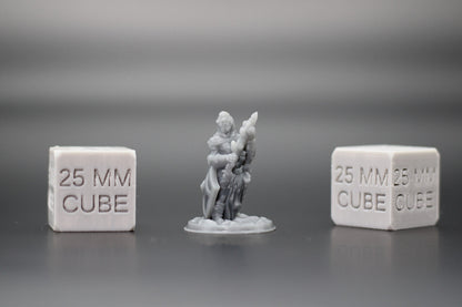 Fighter Warrior Polishing Sword with Shield 32mm Miniature Dnd Skirmish