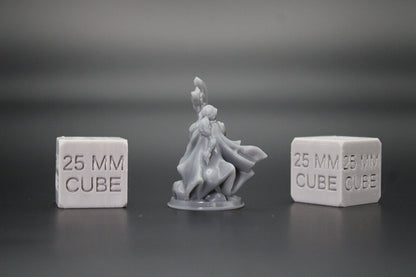 Cleric Paladin Female with Great Axe  32mm Miniature Dnd Skirmish