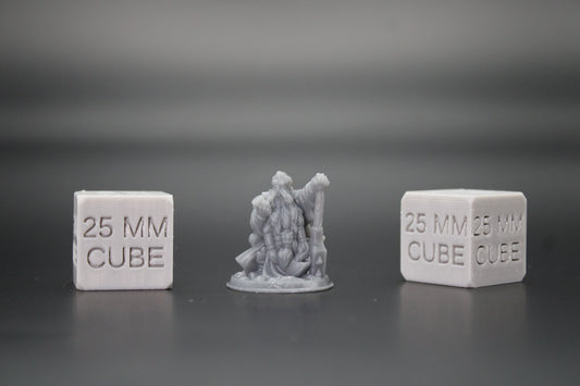 Dwarf Fighter Paladin with Mace Club & Smoking Pipe  32mm Miniature Dnd Skirmish