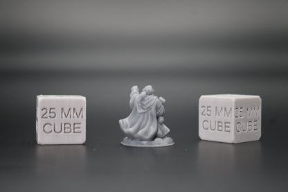 Dwarf Fighter Paladin with Mace Club & Smoking Pipe  32mm Miniature Dnd Skirmish