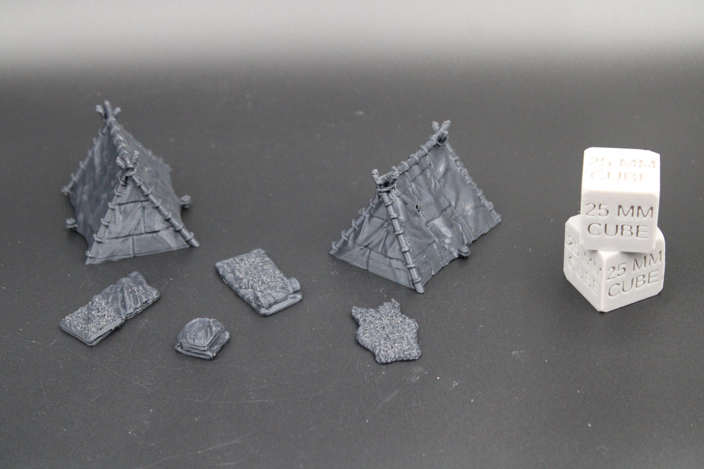 Tabletop Terrain Bandit Hunter Fur Pelt Camp Tent Set Dnd RPG wargame skirmish 28mm