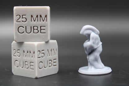 Cultist Hooded Figure Mysterious Haunted Miniature Dnd RPG wargame skirmish 28mm 32mm