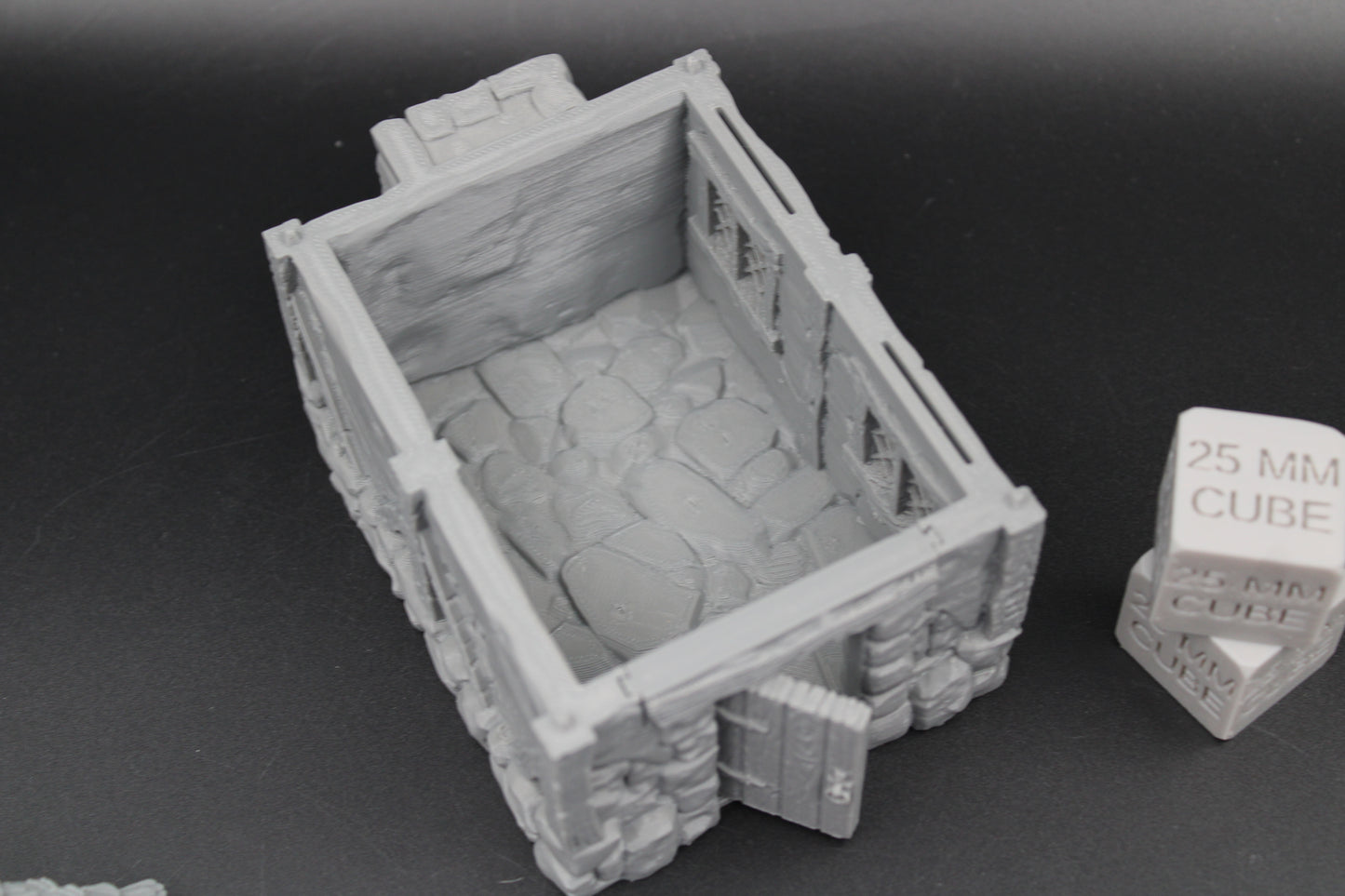 Tabletop Terrain Tiny Cottage House Dnd RPG wargame skirmish 28mm
