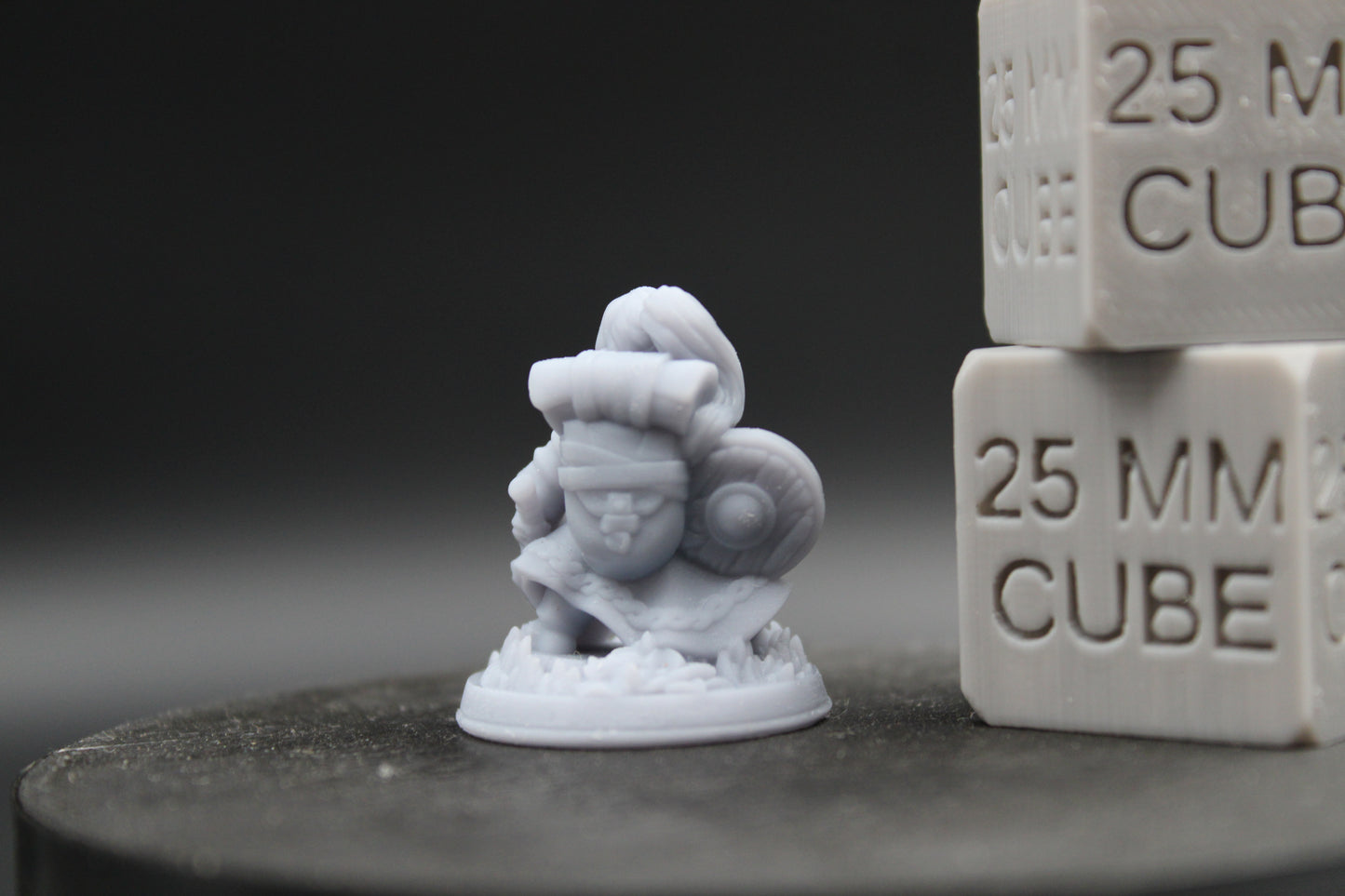 Halfling Female Adventurer Fighter Warrior Bandit Sword Shield 32mm Miniature Dnd Skirmish