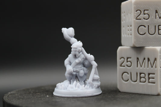 Halfling Cook Chef Ladle Stone Thrower Pot 32mm Miniature Dnd Skirmish