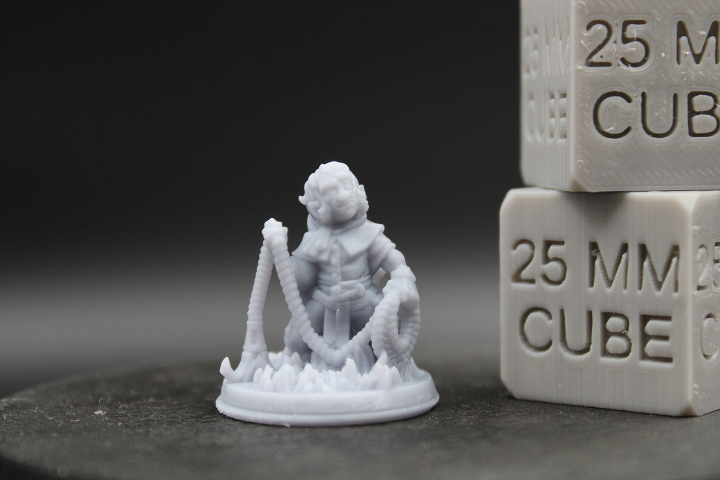 Halfling Adventurer Thief Grappling Hook Rope 32mm Miniature Dnd Skirmish