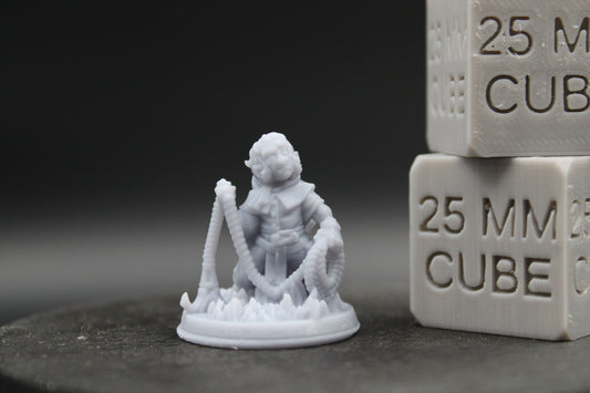 Halfling Adventurer Thief Grappling Hook Rope 32mm Miniature Dnd Skirmish