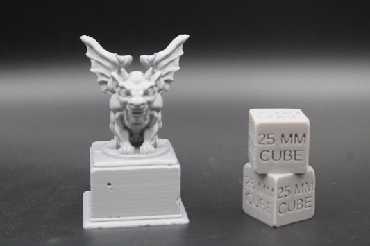 Miniature Gargoyle Statue And Plinth Base Dnd RPG wargame skirmish