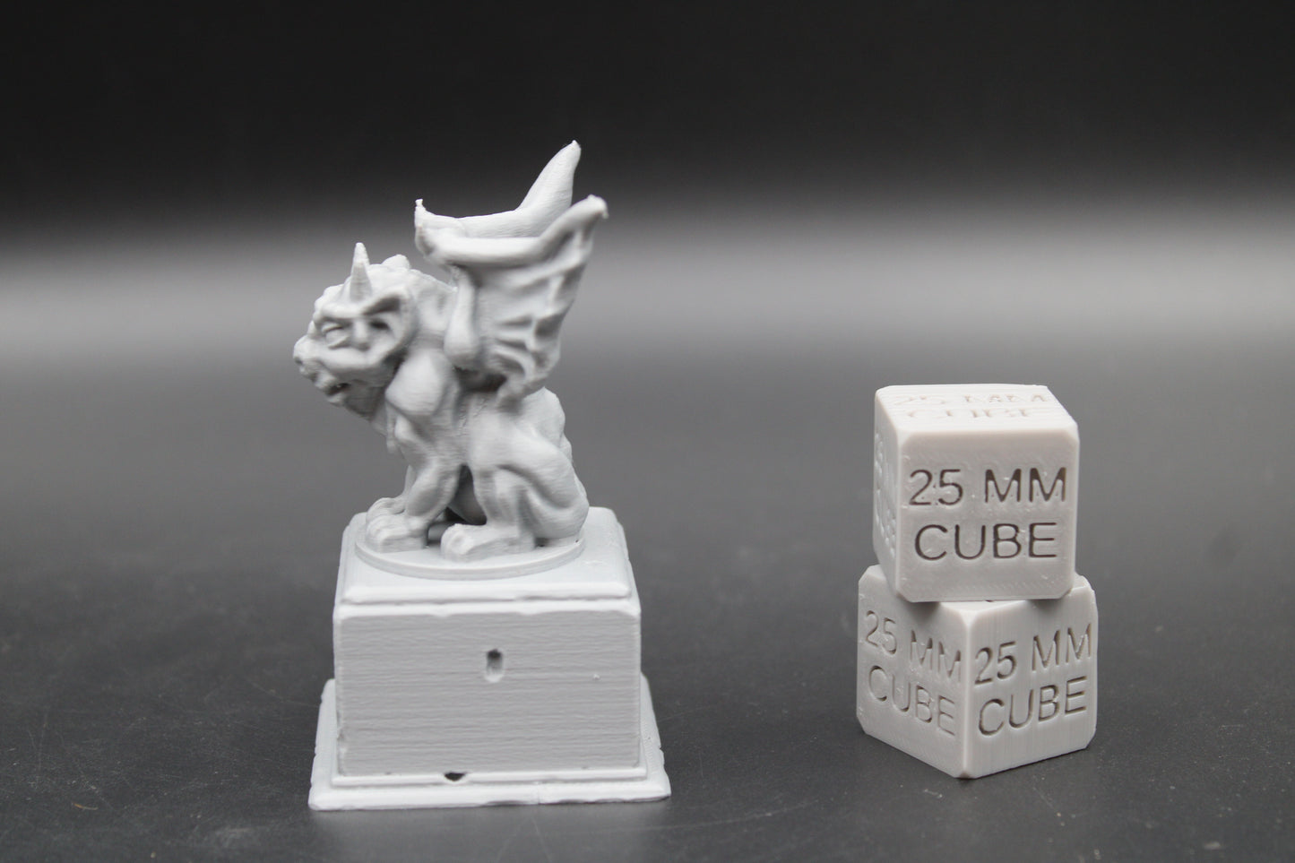Miniature Gargoyle Statue And Plinth Base Dnd RPG wargame skirmish