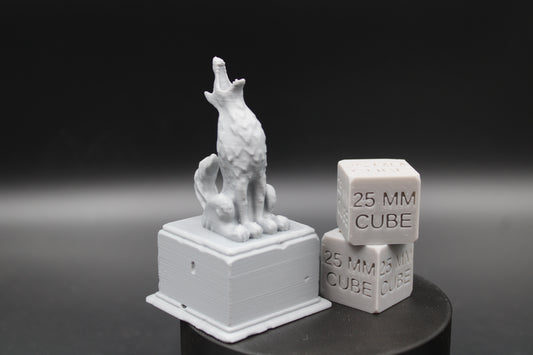Square Base Miniature Wolf Coyote Statue Miniature Dnd RPG wargame skirmish