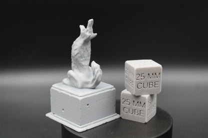 Square Base Miniature Wolf Coyote Statue Miniature Dnd RPG wargame skirmish