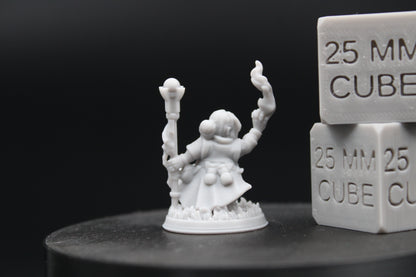 Halfling Adventurer Female Mage Sorceress Wizard 32mm Miniature Dnd Skirmish