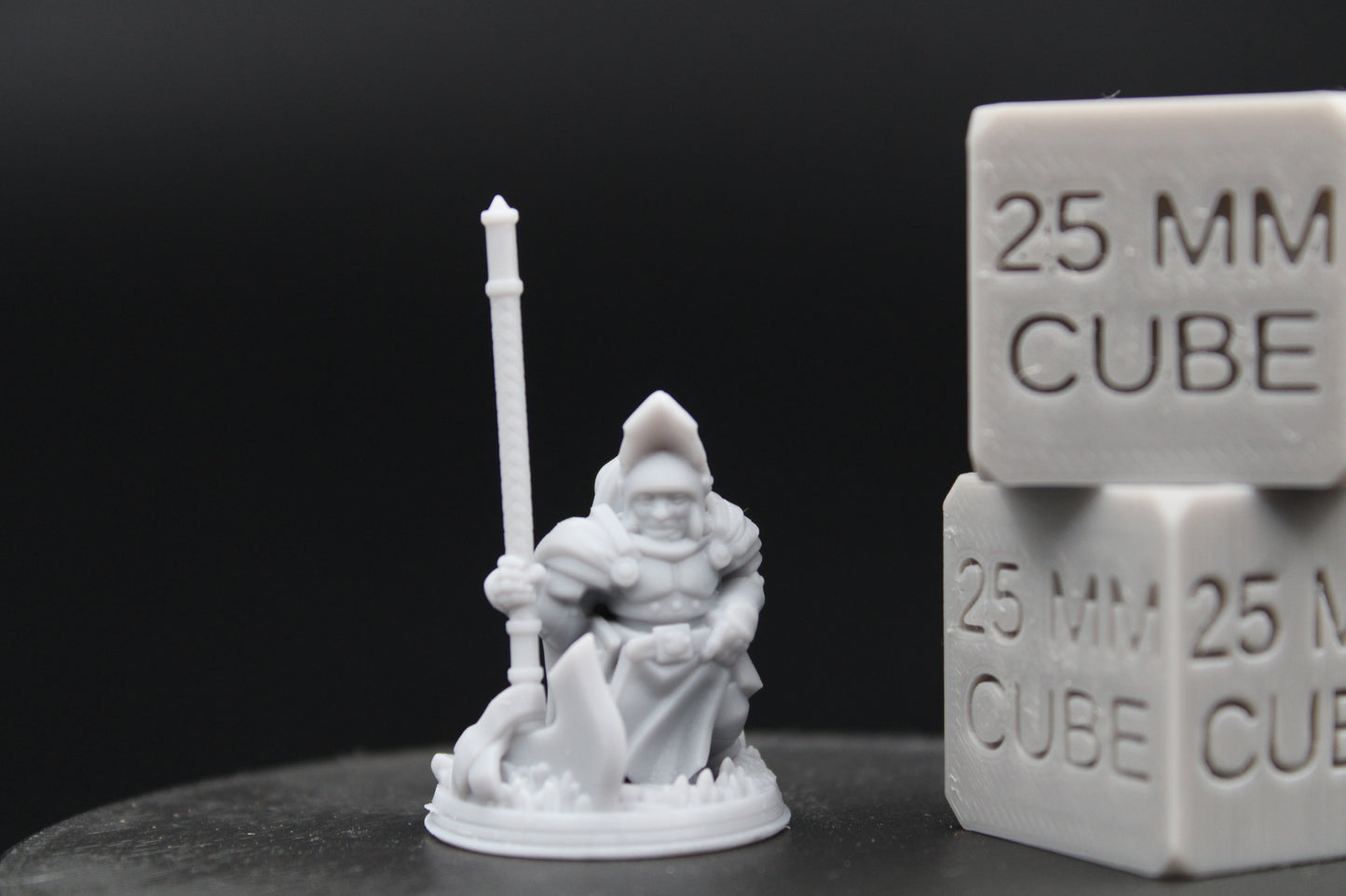 Halfling Adventurer Knight Paladin Great Axe 32mm Miniature Dnd Skirmish