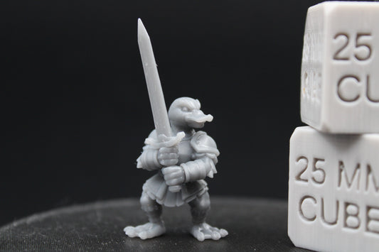 Mallard Duck Fighter Knight Two Handed Sword 28-32mm Miniature Dnd Skirmish