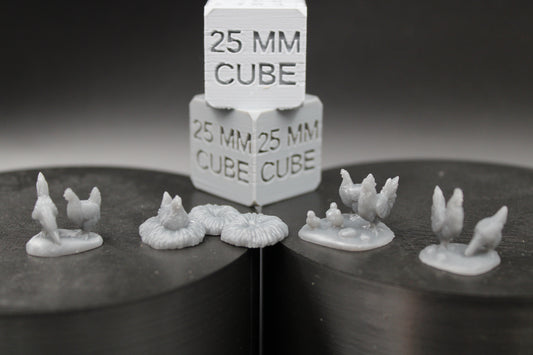 Farm Chicken Rooster Hen Chicks Set of 4 28mm 32mm Miniature Dnd Skirmish