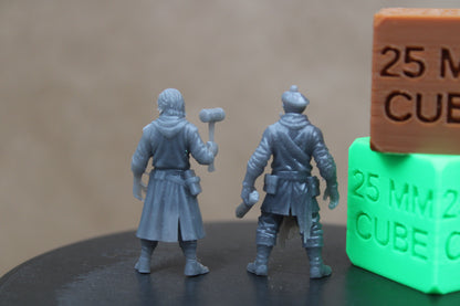 Cooper Carpenter Wheelwright Master Apprentice NPC Miniature Dnd RPG wargame skirmish 32mm