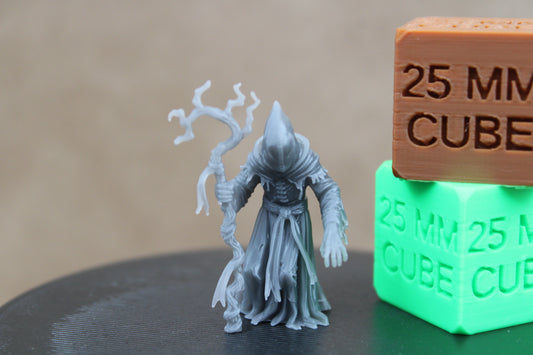 Hooded Blind Necromancer Sorcerer Wizard Miniature Dnd RPG wargame skirmish 32mm